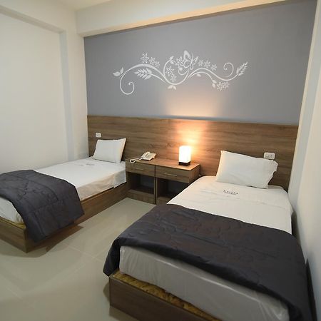 צ'יקלאיו Escala Urban Hotel מראה חיצוני תמונה