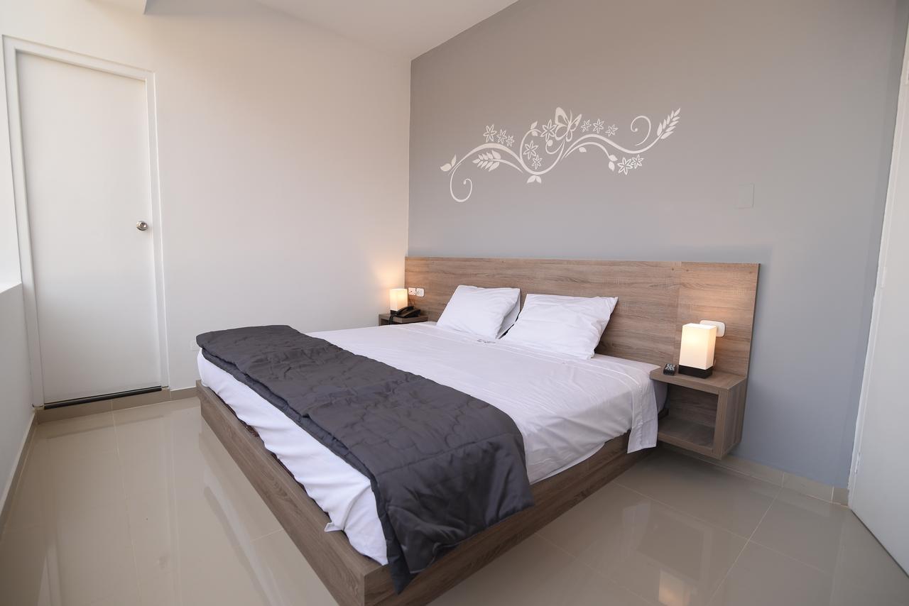 צ'יקלאיו Escala Urban Hotel מראה חיצוני תמונה