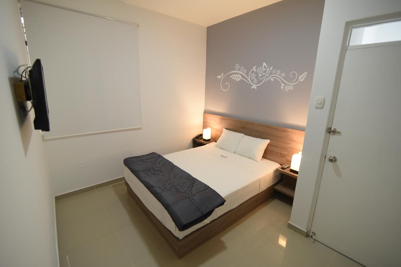 צ'יקלאיו Escala Urban Hotel מראה חיצוני תמונה
