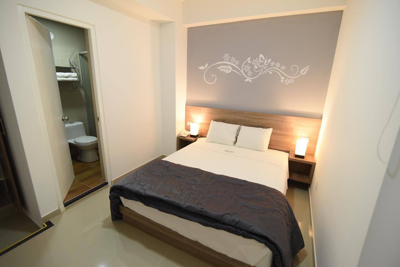 צ'יקלאיו Escala Urban Hotel מראה חיצוני תמונה