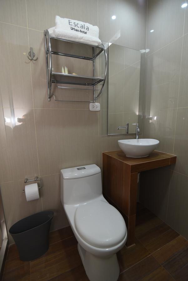 צ'יקלאיו Escala Urban Hotel מראה חיצוני תמונה