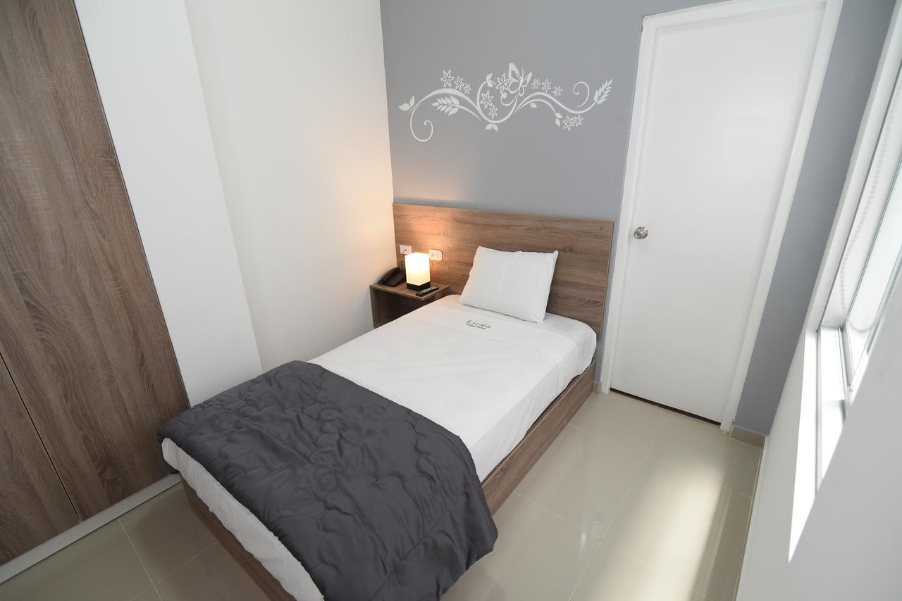 צ'יקלאיו Escala Urban Hotel מראה חיצוני תמונה