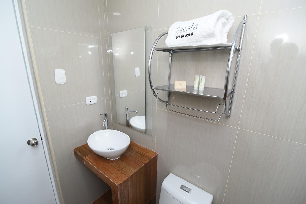 צ'יקלאיו Escala Urban Hotel מראה חיצוני תמונה